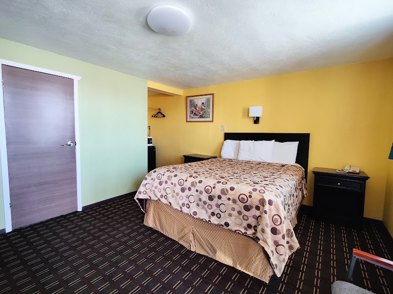 Desert Inn – 401 E Broadway St, Van Horn, TX 79855, États-Unis (photo 2)