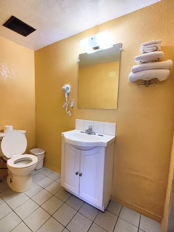 Desert Inn – 401 E Broadway St, Van Horn, TX 79855, États-Unis (photo 3)
