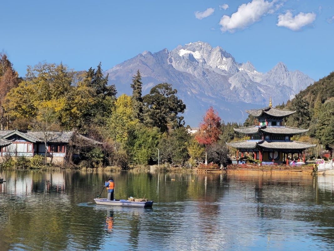 Étang du Dragon Noir – Parc de l'étang du Dragon Noir, Lijiang, Yunnan, Chine (photo 1)