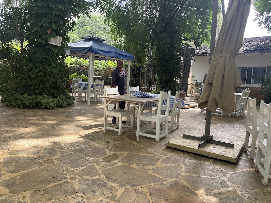 George's Tavern – 50 Haile Selassie Rd, Arusha, Tanzanie (photo 1)