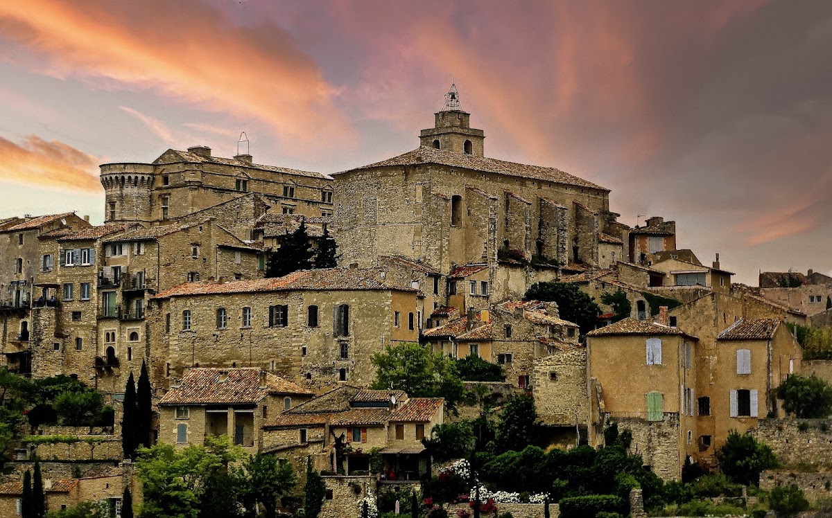 Gordes – 84220 Gordes, France (photo 1)