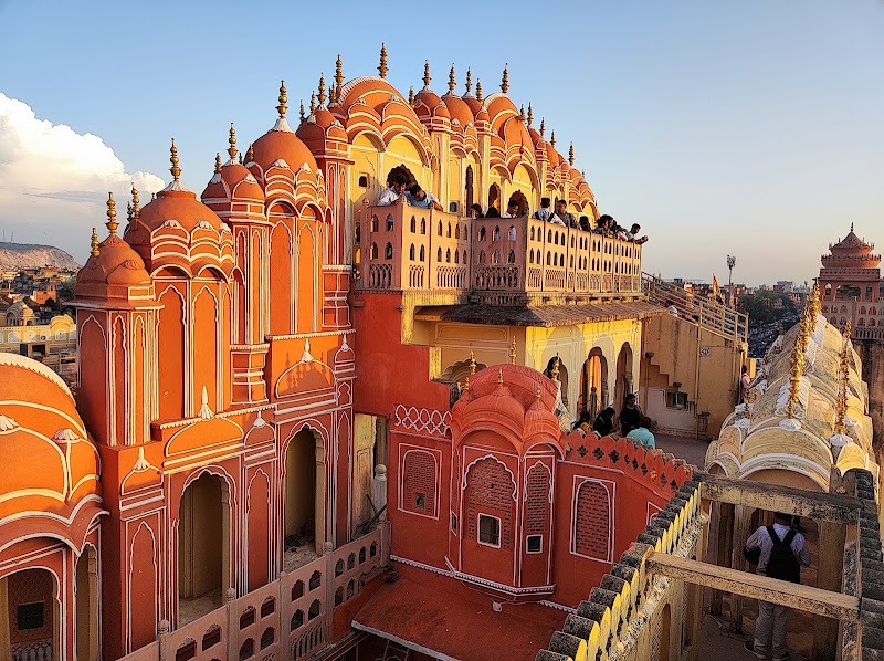 Hawa Mahal – Hawa Mahal Rd, Badi Choupad, J.D.A. Market, Kanwar Nagar, Jaipur, Rajasthan 302002, India (photo 2)
