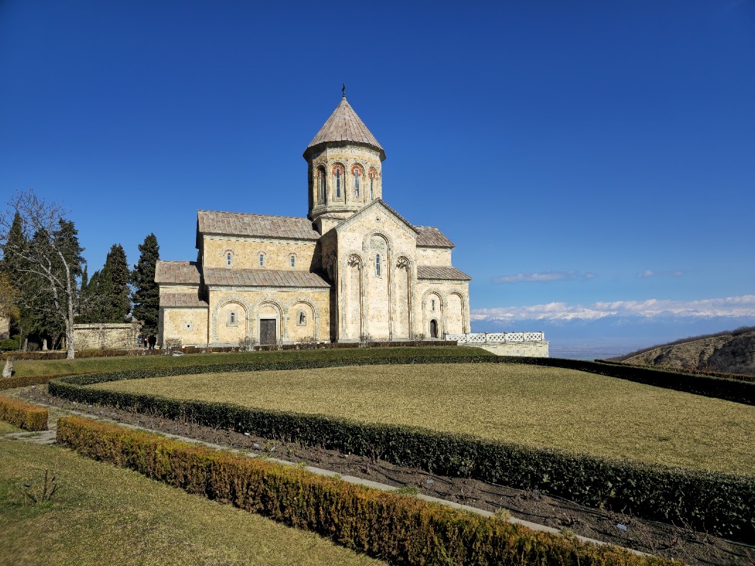 Kakhétie : Sighnaghi, Bodbe et le vin qvevri – Sighnaghi, Kakhétie (photo 1)
