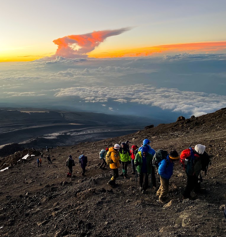 Kilimandjaro J5 : sommet Uhuru Peak et descente – Uhuru Peak, Parc national du Kilimandjaro (photo 2)
