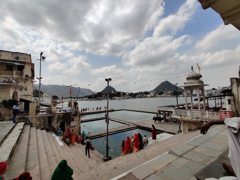 Lac sacre de Pushkar – Main Market Rd, Badi Basti, Pushkar, Rajasthan 305022, India (photo 2)