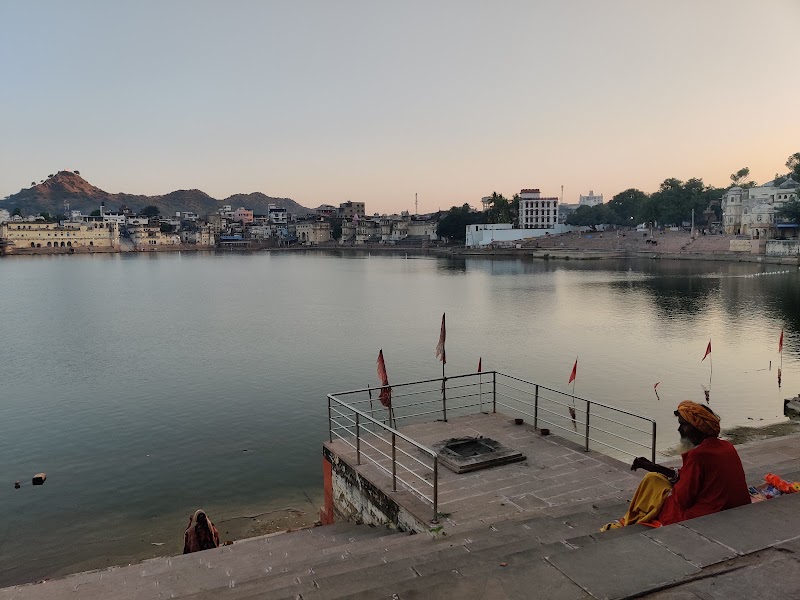 Lac sacre de Pushkar – Main Market Rd, Badi Basti, Pushkar, Rajasthan 305022, India (photo 3)