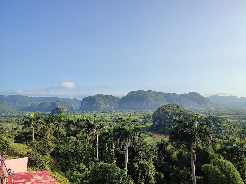 Mirador Los Jazmines – H7WG+HF5, Vinales, Cuba (photo 3)