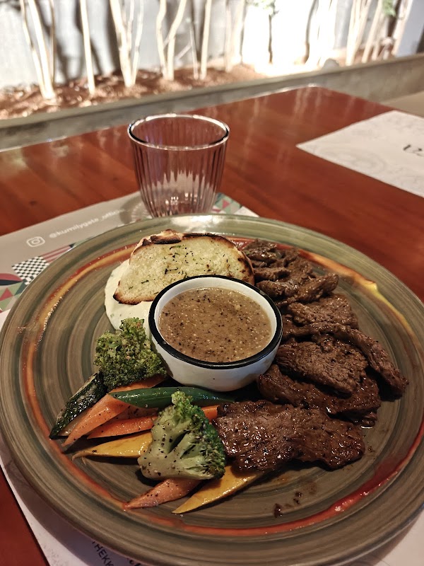 Moose & Malt – 1st Floor, Hotel Kumily Gate, Rosapookandam Rd, behind Private Bus Station, Thekkady, Kumily, Kerala 685509, India (photo 3)