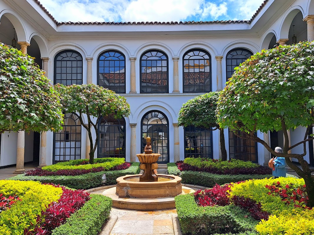 Museo Botero – Cl. 11 #4-41, La Candelaria, Bogotá, Colombie (photo 1)