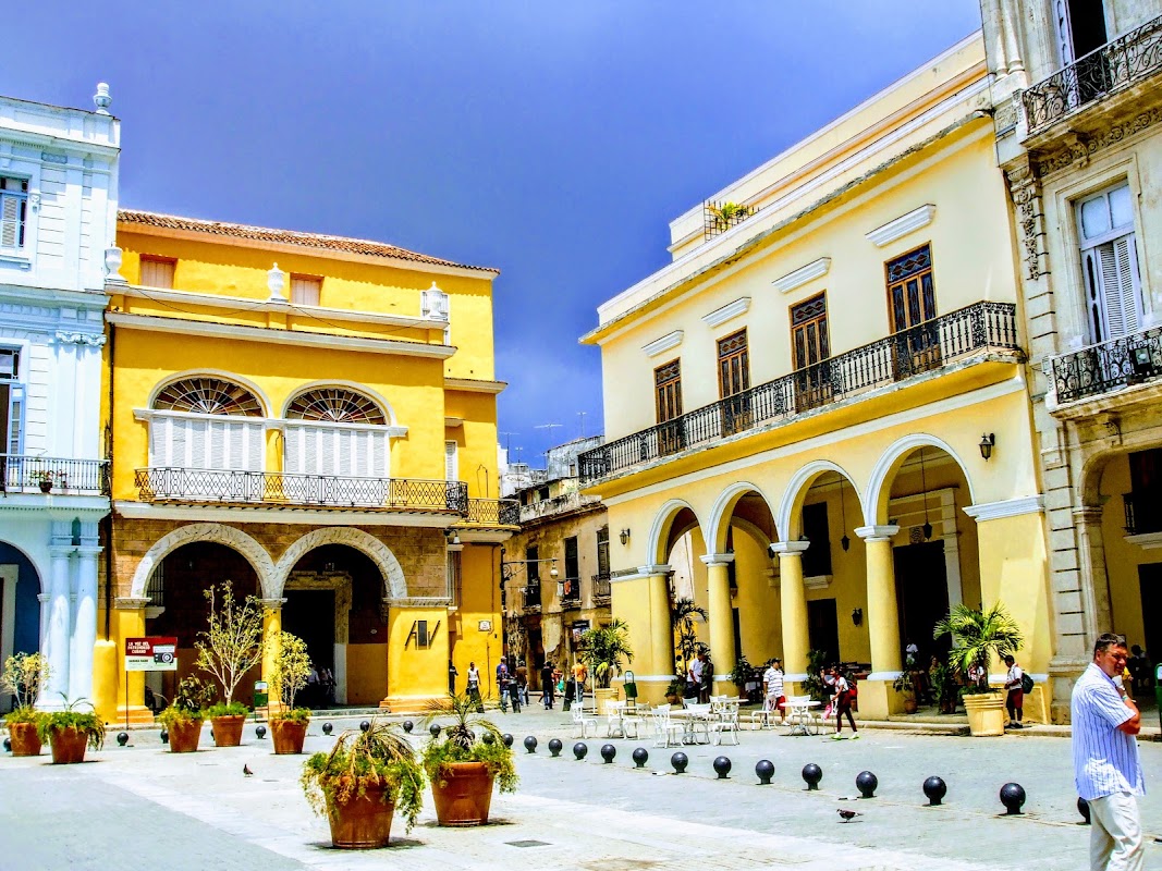 Plaza Vieja – Plaza Vieja, La Habana, Cuba (photo 1)
