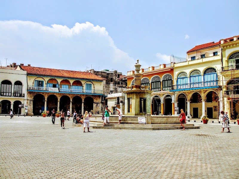 Plaza Vieja – Plaza Vieja, La Habana, Cuba (photo 2)