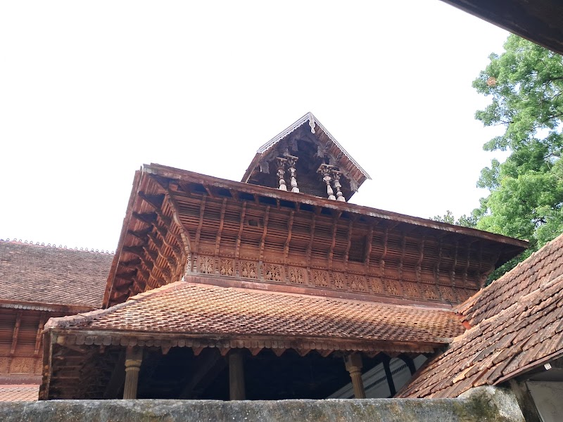 Puthen Maliga Palace Museum – Near, Padmanabhaswamy Temple Road East Fort, Pazhavangadi Fort Palace Complex, Fort, East Fort, Pazhavangadi, Thiruvananthapuram, Kerala 695023, India (photo 3)