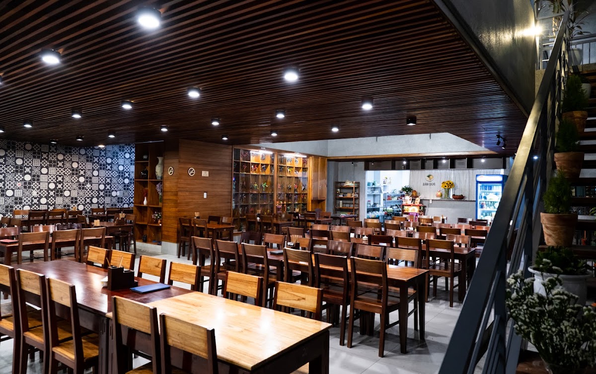 Quán Hạnh – 11-15 Đường Phó Đức Chính, Thuận Hóa, Huế, Vietnam (photo 1)