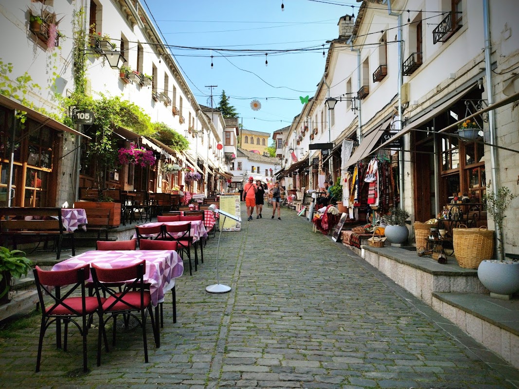 Restaurant Kujtimi – Vieux bazar, Gjirokastër, Albanie (photo 1)