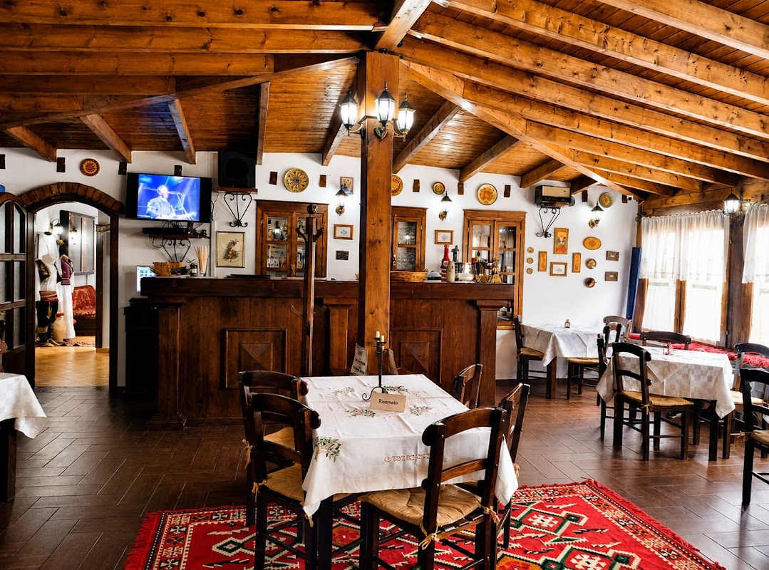 Restaurant Mangalemi – Quartier Mangalem, Berat, Albanie (photo 1)