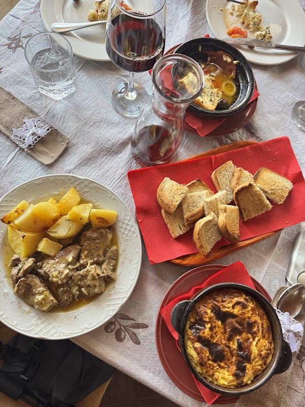 Restaurant Mangalemi – Quartier Mangalem, Berat, Albanie (photo 3)