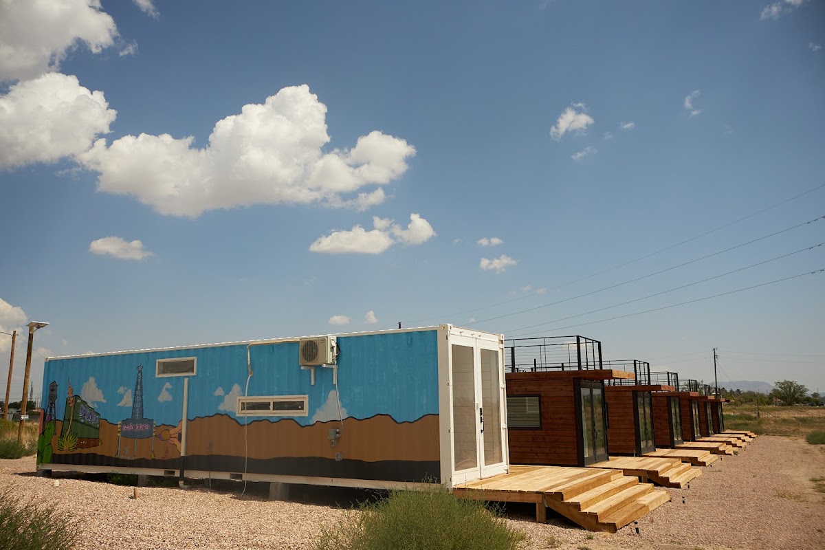 Riata Inn – 1500 US-90, Marfa, TX 79843, États-Unis (photo 1)