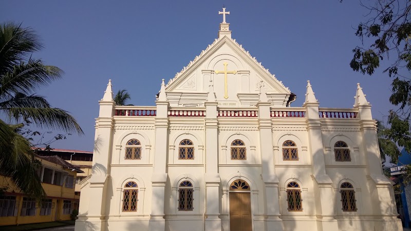 Santa Cruz Roman Catholic Latin Cathedral Basilica, Kochi – X67V+W4G, Bastian St, Fort Nagar, Fort Kochi, Kochi, Kerala 682001, India (photo 3)
