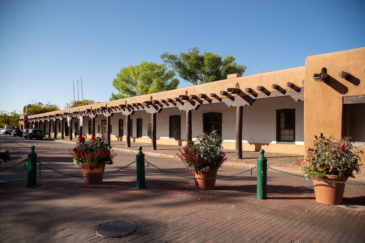 Santa Fe - Plaza, Palace of the Governors et Meow Wolf – 63 Lincoln Ave, Santa Fe, NM 87501, États-Unis (photo 1)