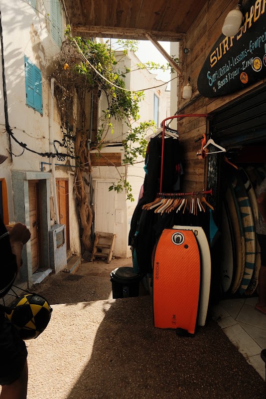 Session surf a Taghazout (location planche + combinaison) – Taghazout Village, Agadir 80000, Maroc (photo 3)