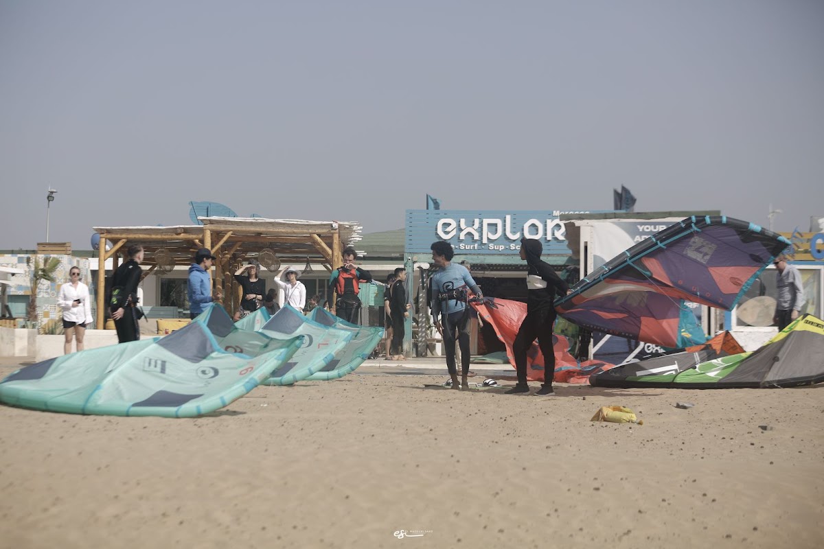 Session windsurf a Essaouira (Explora Watersports) – Boulevard Mohamed V, Essaouira 44000, Maroc (photo 1)