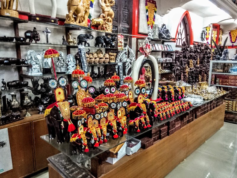 SMSM Institute - Govt. Handicraft Emporium – Press Club Rd, near YMCA, Statue, Palayam, Thiruvananthapuram, Kerala 695001, India (photo 2)