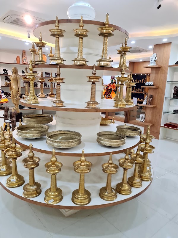 SMSM Institute - Govt. Handicraft Emporium – Press Club Rd, near YMCA, Statue, Palayam, Thiruvananthapuram, Kerala 695001, India (photo 3)