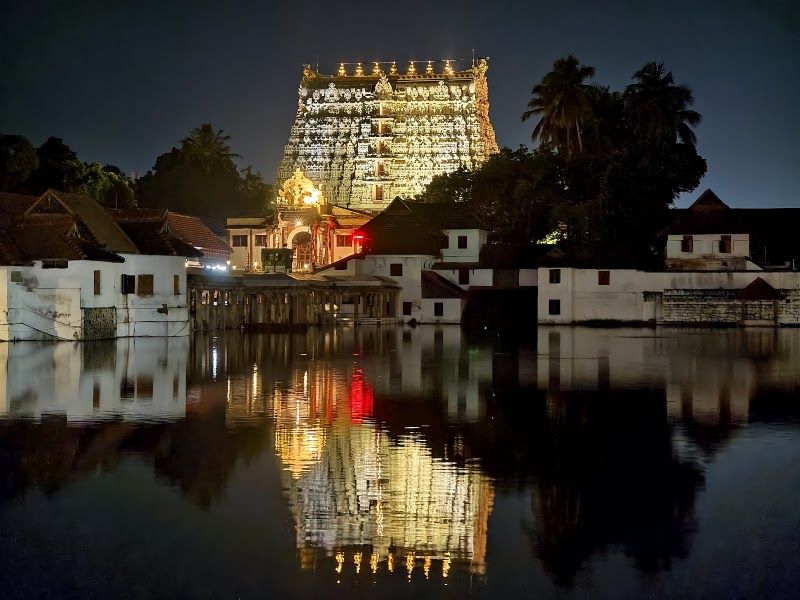 Sree Padmanabhaswamy Temple – West Nada, Fort, East Fort, Pazhavangadi, Thiruvananthapuram, Kerala 695023, India (photo 3)