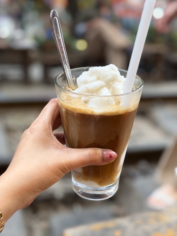 Train Street Hanoi coffee – Train Street/2 Trần Phú, Hoàn Kiếm, Hà Nội, Vietnam (photo 2)