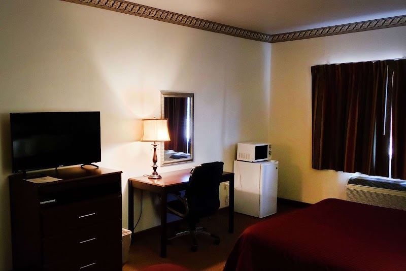 Travelodge by Wyndham Carlsbad NM – 2429 W Pierce St, Carlsbad, NM 88220, États-Unis (photo 2)