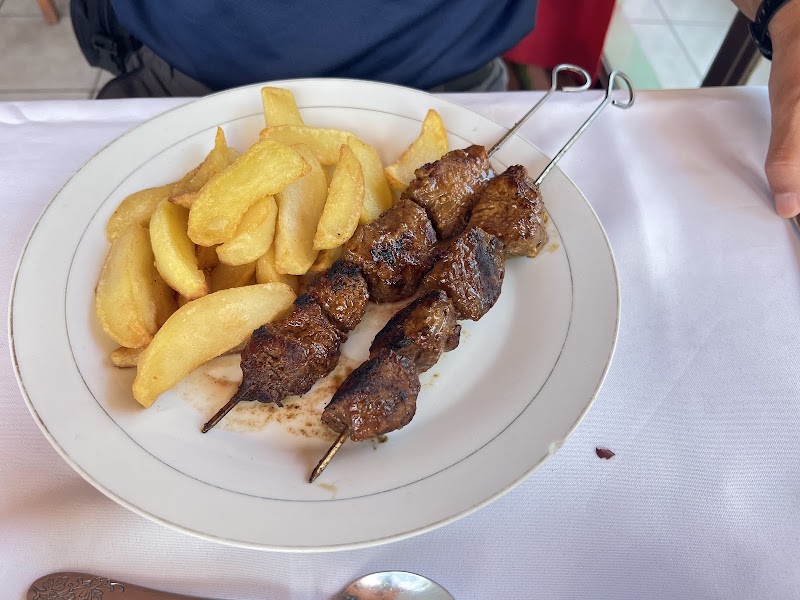 Vane Resto (Andasibe) – Lalan'Andasibe, 514, Madagascar (photo 2)
