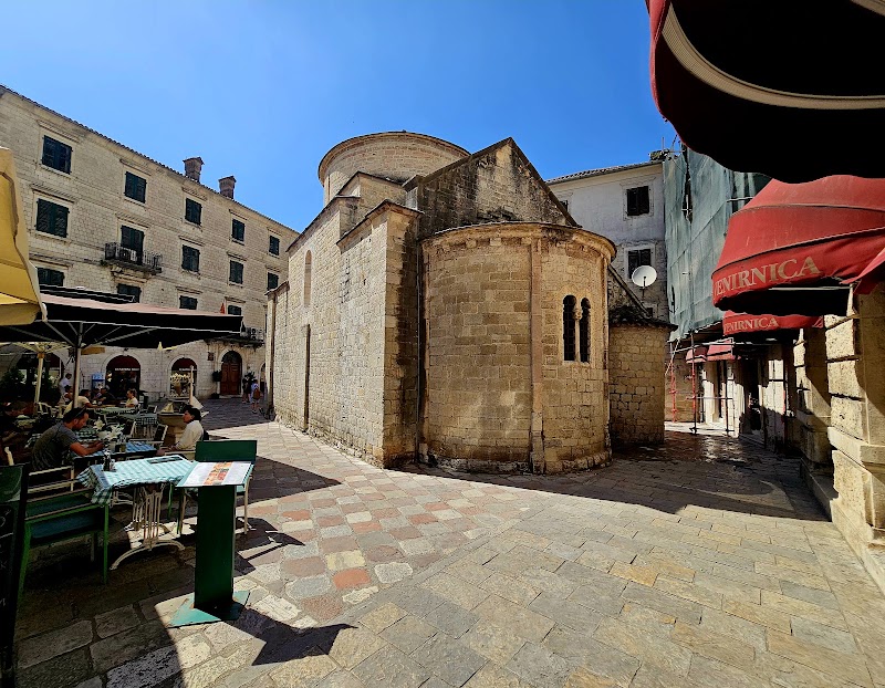 Vieille ville de Kotor et cathédrale Saint-Tryphon – Vieille ville, Kotor, Monténégro (photo 2)