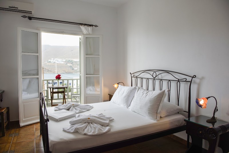 Yperia Hotel – Ormos Aegialis, Amorgos 840 08 (photo 2)