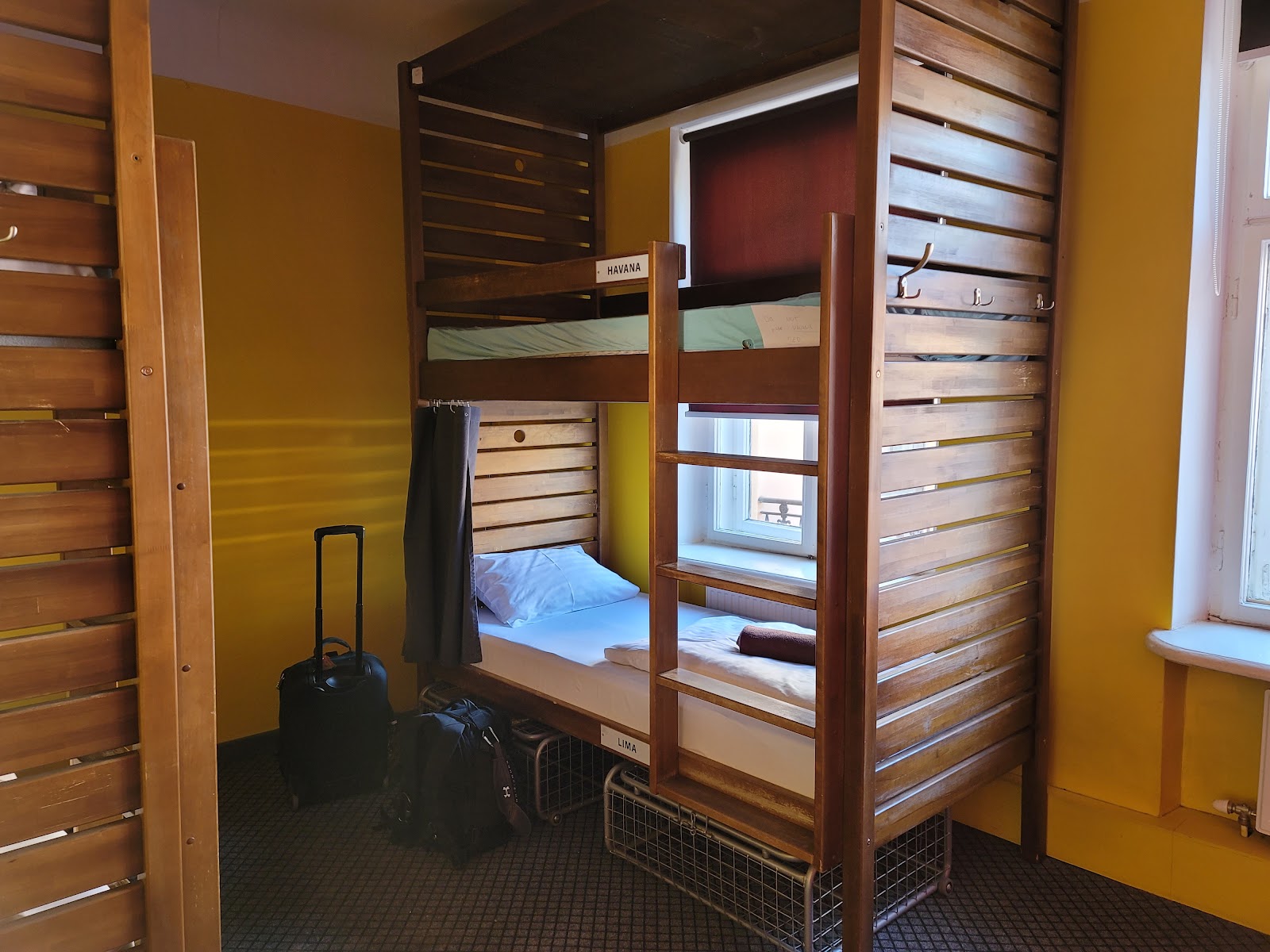 Naughty Squirrel Hostel – Kalēju iela 50, Centra rajons, Rīga, LV-1050, Latvia (photo 2)