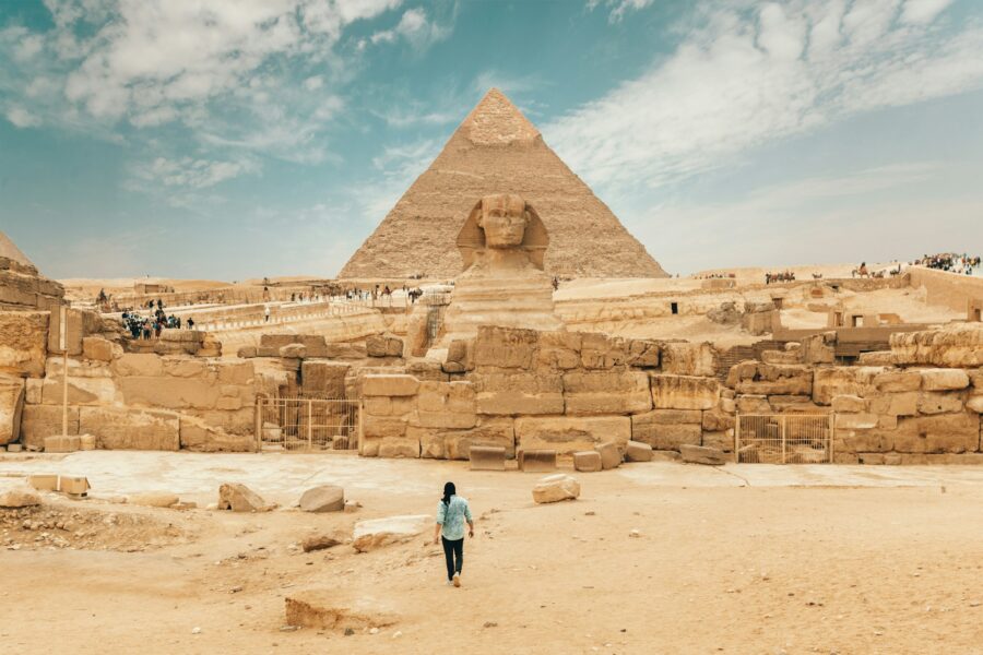 Le Sphinx et la pyramide de Khéphren à Gizeh, Égypte — itinéraire famille conçu par Pixi