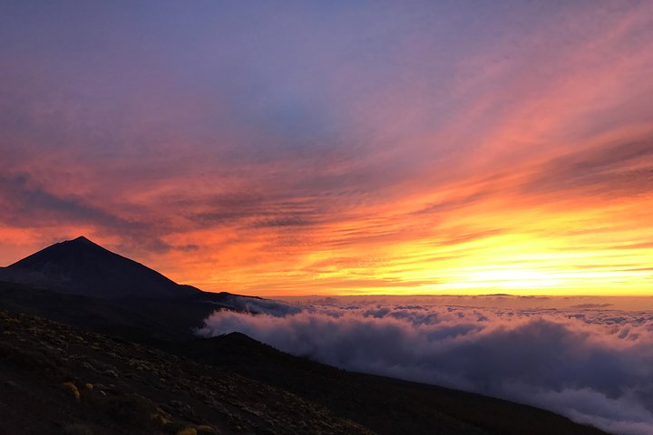 Vue du parc national du Teide au coucher de soleil depuis un point d'observation privé, Tenerife