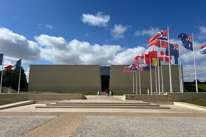 Visite privée des plages du Débarquement et du Mémorial de Caen au départ de Paris