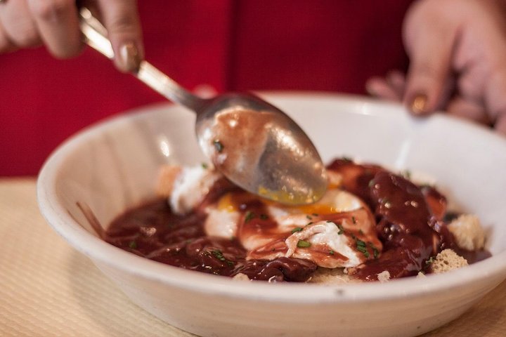 Plate of Lyonnaise specialities during a food tour in Vieux Lyon