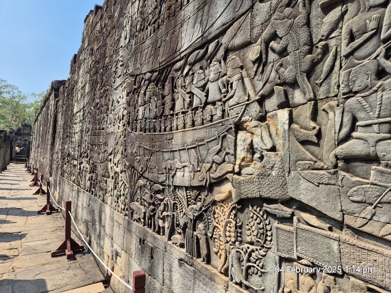 Angkor à l'aube : lever de soleil, Bayon et grand circuit – Angkor Vat pour le lever du soleil, puis Bayon et Angkor Thom, Siem Reap, Cambodge (photo 3)