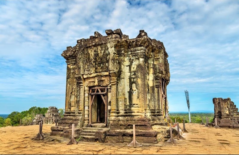 Angkor Vat et le coucher de soleil de Phnom Bakheng – Angkor Archaeological Park, Siem Reap, Cambodge (photo 2)