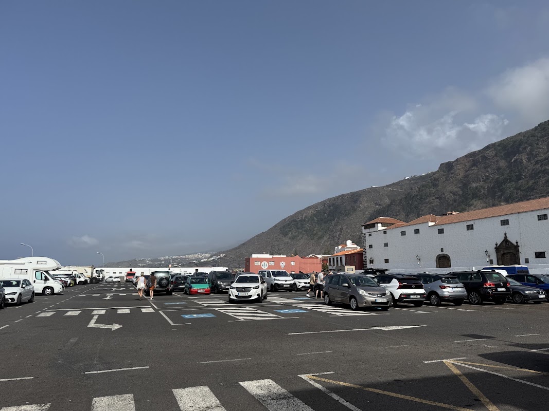 Aparcamiento Garachico – C. Esteban de Ponte 37A, 38450 Garachico, Santa Cruz de Tenerife, Espagne (photo 1)