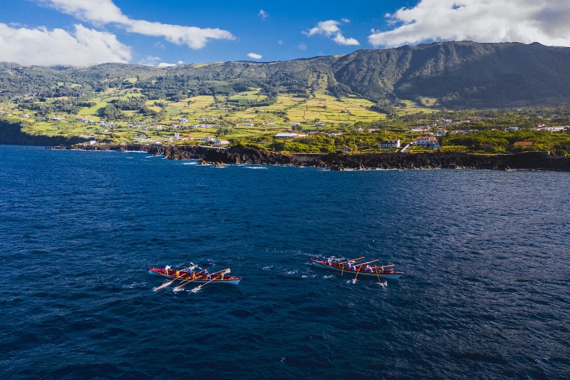 Baignade aux piscines naturelles de Pico – Piscinas Naturais, São Roque do Pico, Açores (photo 3)