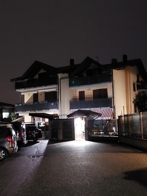 B&B GRANDSON – Via Falcone e Borsellino 16, Cardano al Campo, Italie (photo 1)
