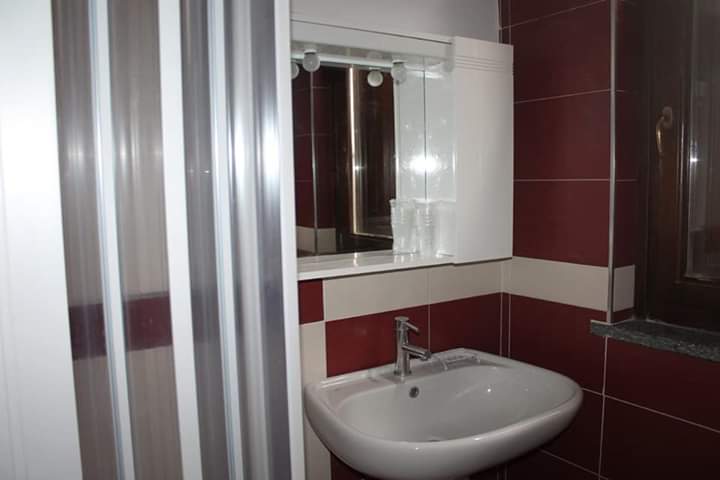 B&B GRANDSON – Via Falcone e Borsellino 16, Cardano al Campo, Italie (photo 3)