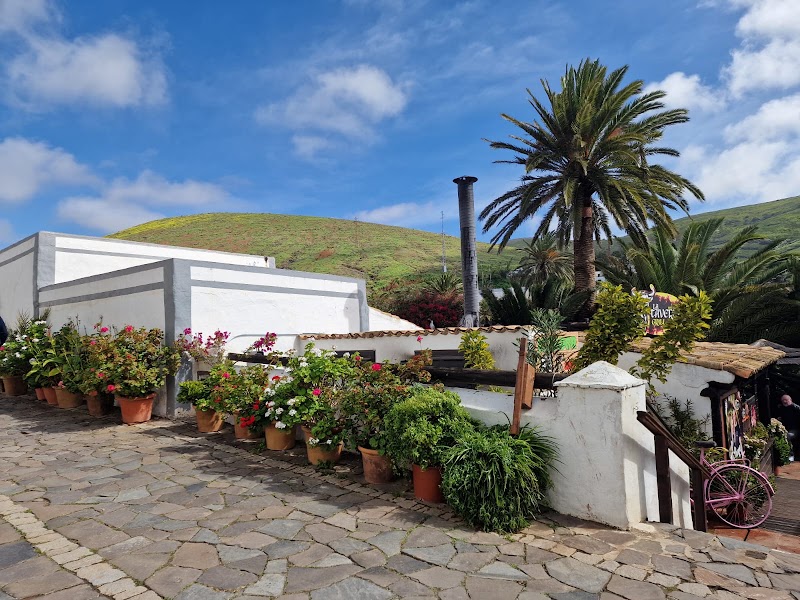 Betancuria, ancienne capitale de Fuerteventura – Calle Alcalde Carmelo Silvera, Betancuria, Fuerteventura, Espagne (photo 2)
