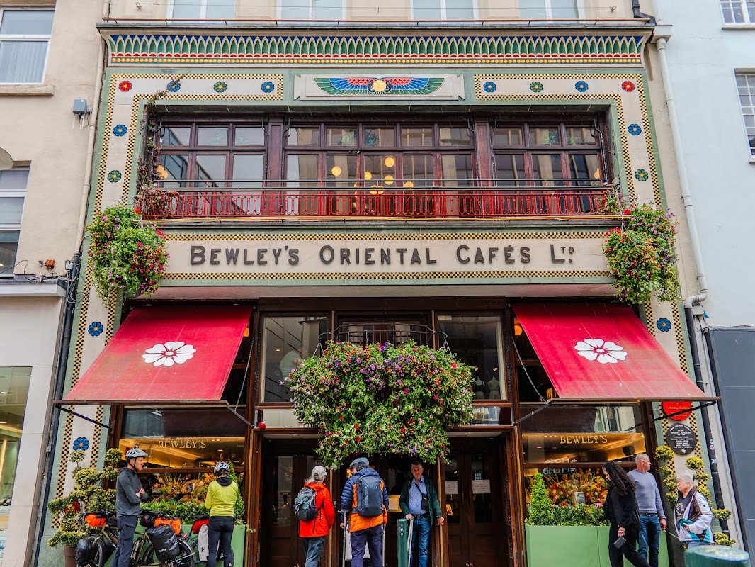 Bewley's Grafton Street – 78-79 Grafton Street, Dublin, D02 K033, Irlande (photo 1)