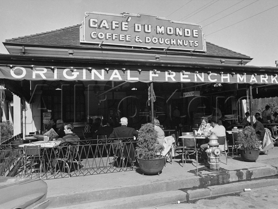 Café du Monde – 800 Decatur St, New Orleans, LA 70116 (photo 1)