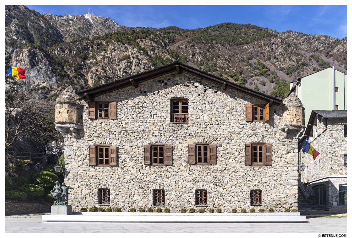 Casa de la Vall – Carrer de la Vall, AD500 Andorre-la-Vieille, Andorre (photo 1)