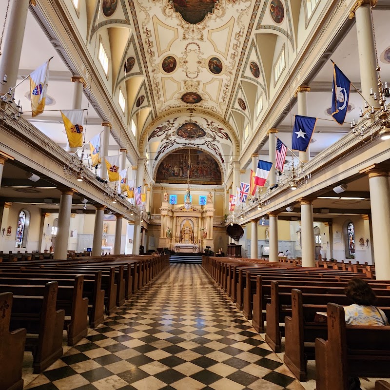 Cathédrale Saint-Louis – 615 Pere Antoine Alley, New Orleans, LA 70116 (photo 2)
