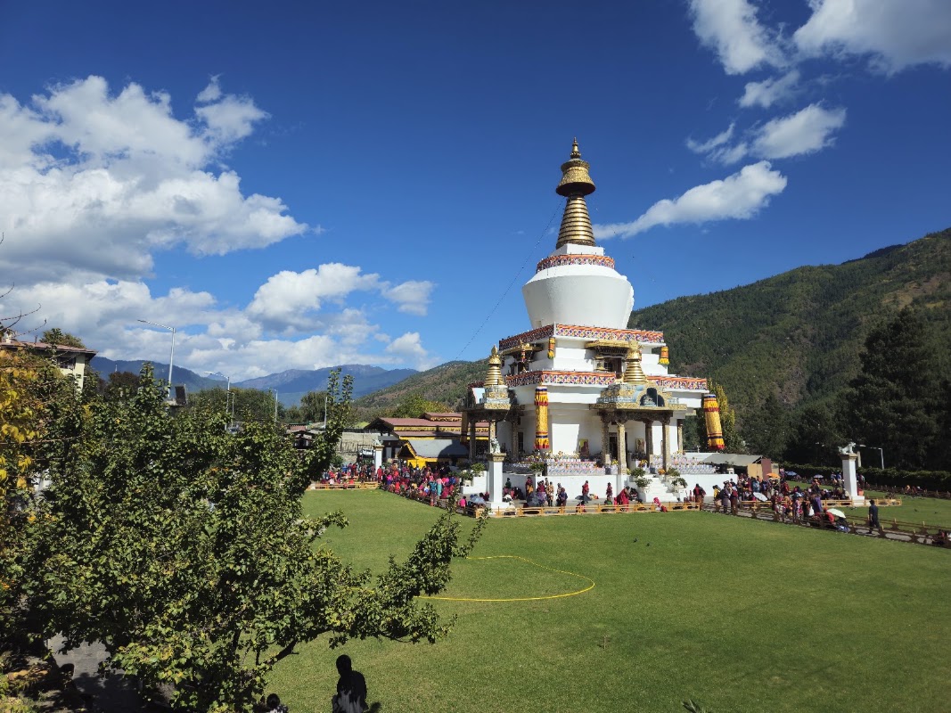 Chorten commémoratif national – Chorten commémoratif national, Chhoten Lam, Thimphou, Bhoutan (photo 1)